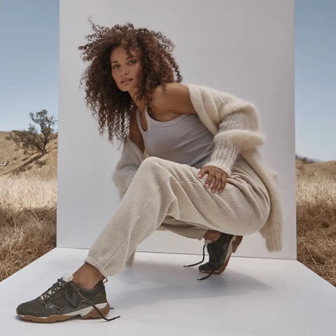 Walk Slim Glide Sneaker