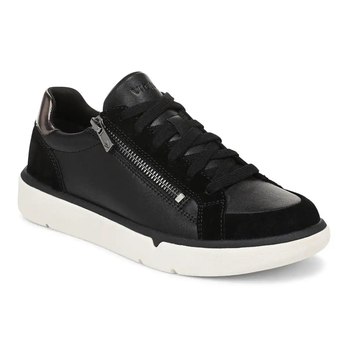 City Walk AXS Sneaker
